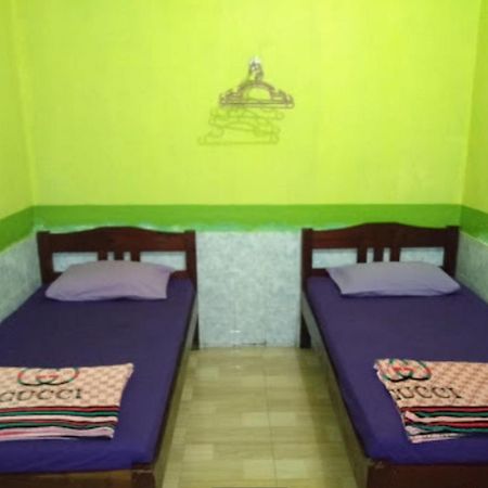 Hotel Indah Grogot Syariah Mitra Reddoorz Tanah Grogot Esterno foto